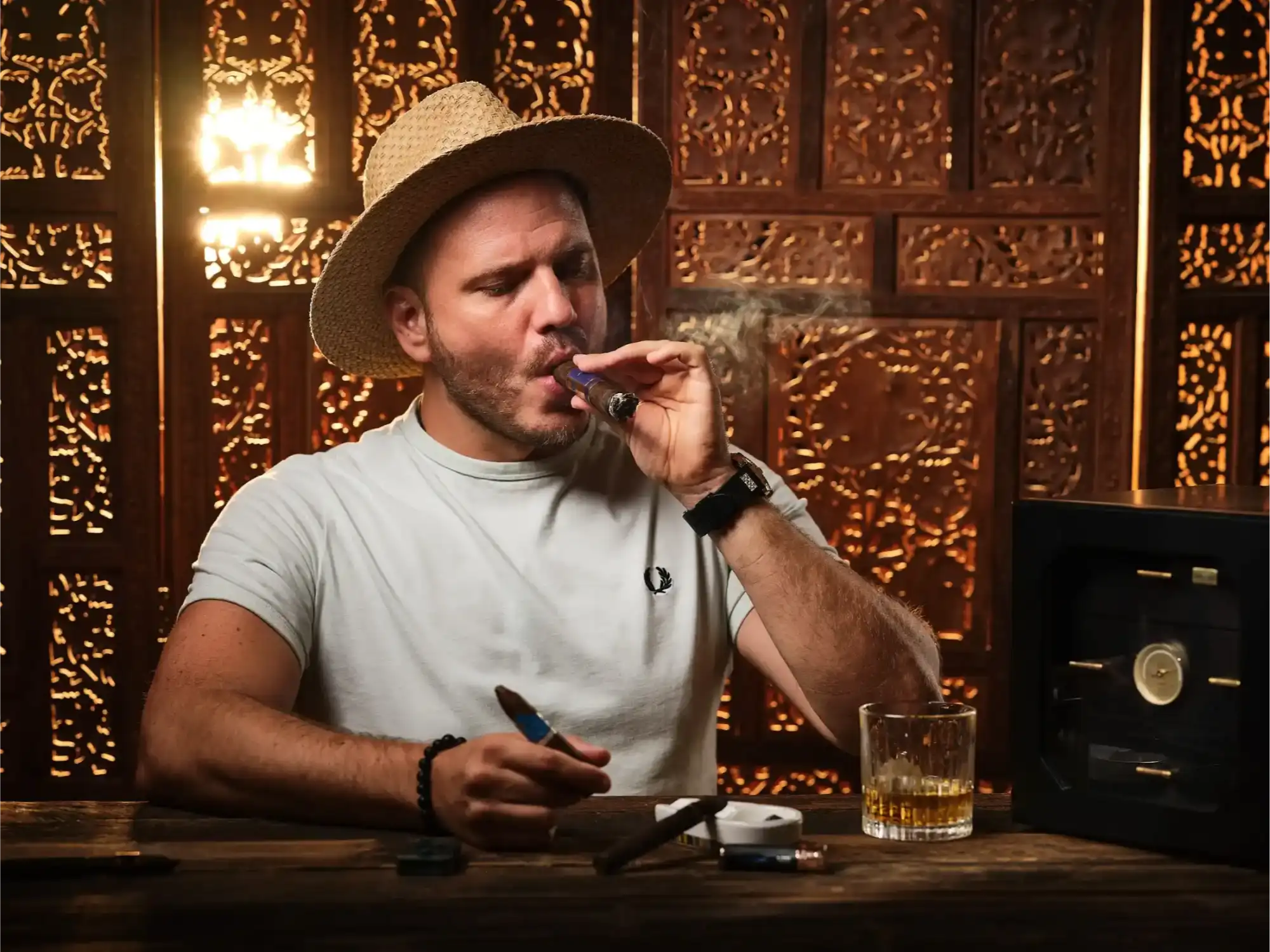 The Crescendo Paraiso lifestyle — a premium handmade cigar